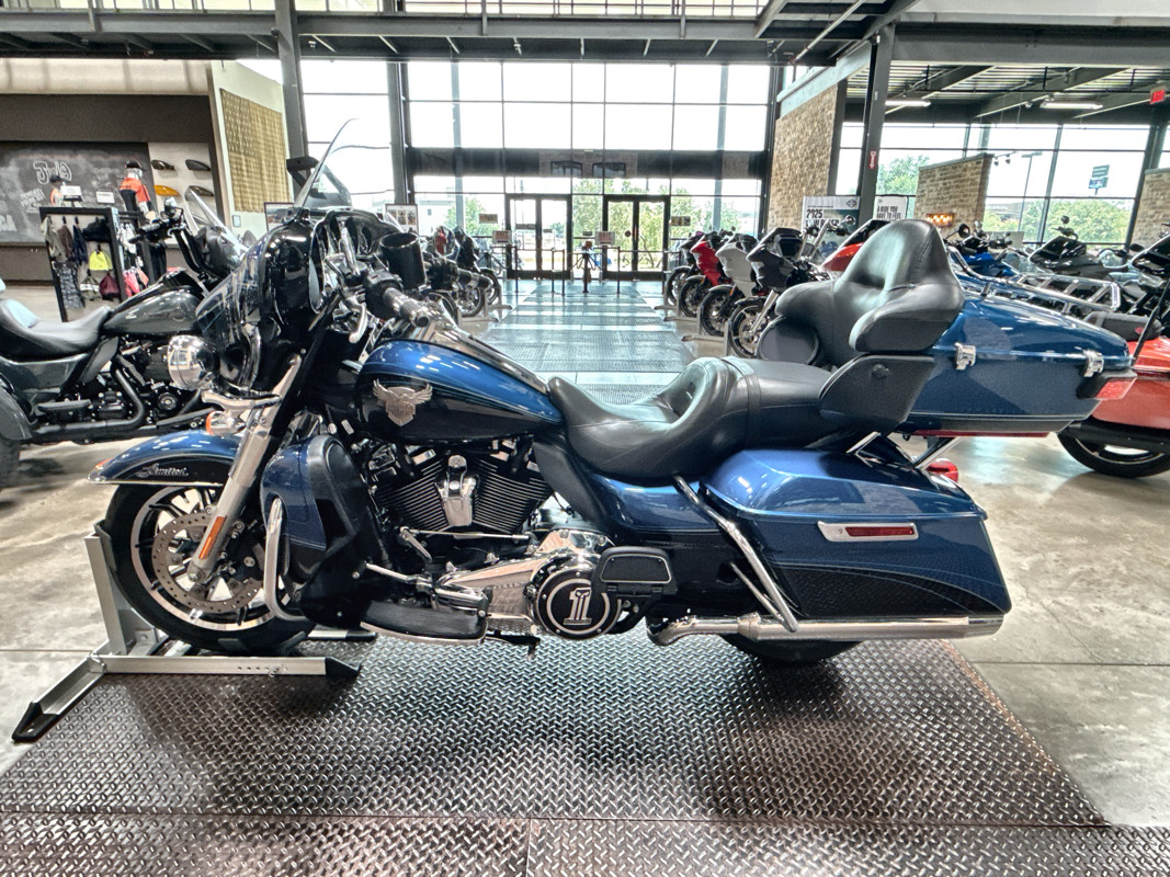 Electra Glide® Ultra® Limited 115th Anniversary