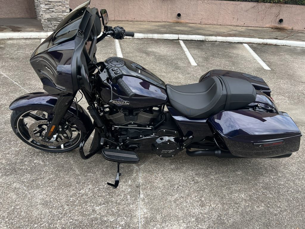 Street Glide®