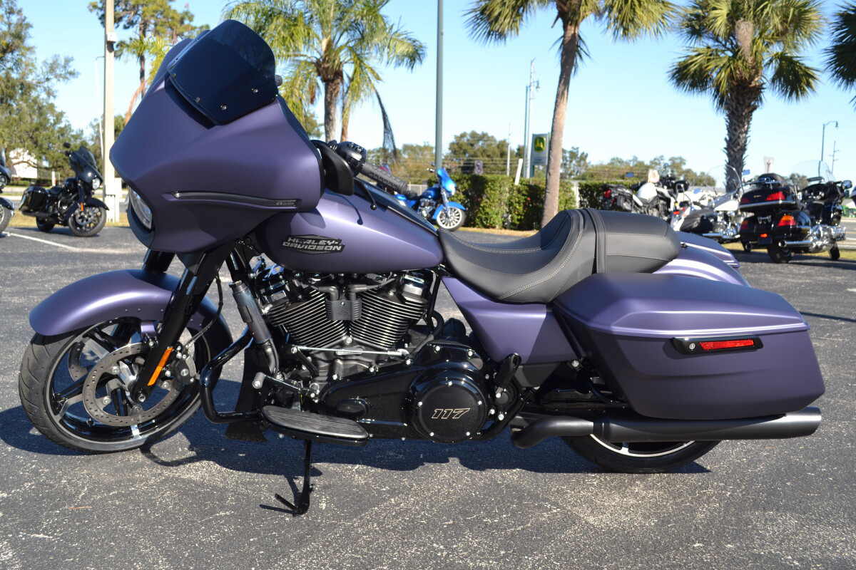 Street Glide®