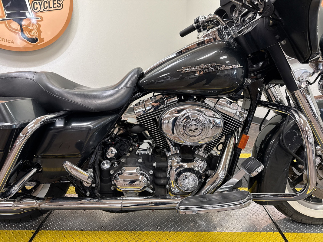 Street Glide®