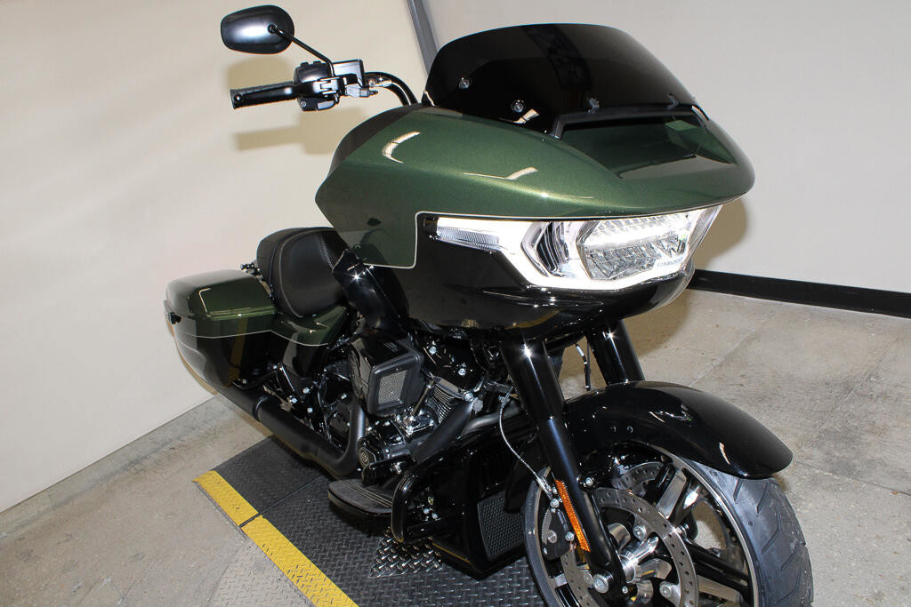 Road Glide®