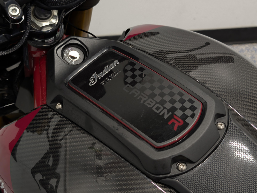 FTR R Carbon