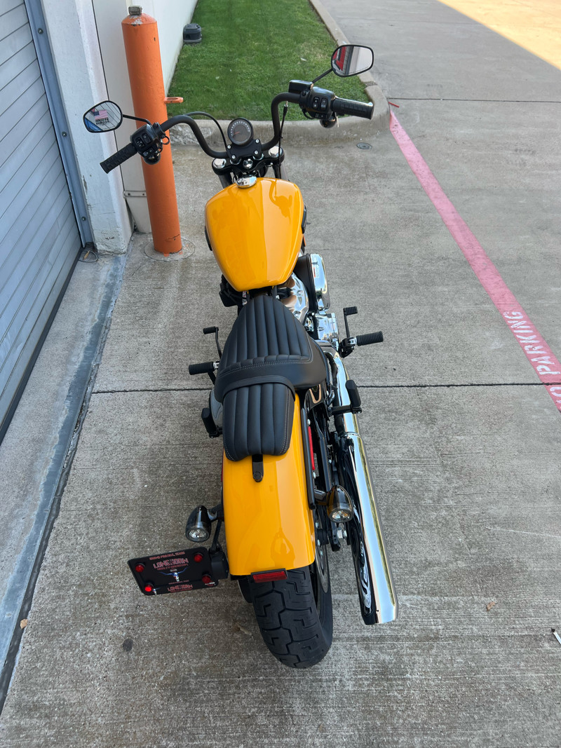 Street Bob®