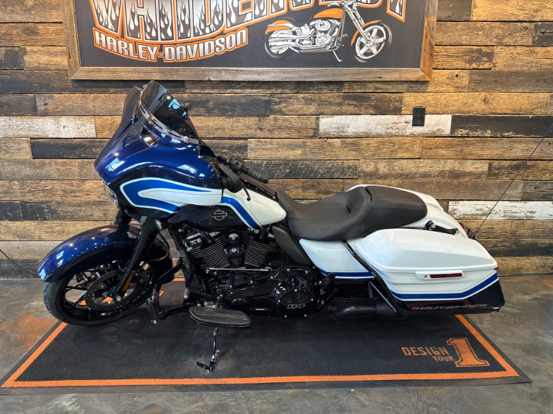 Street Glide® Special