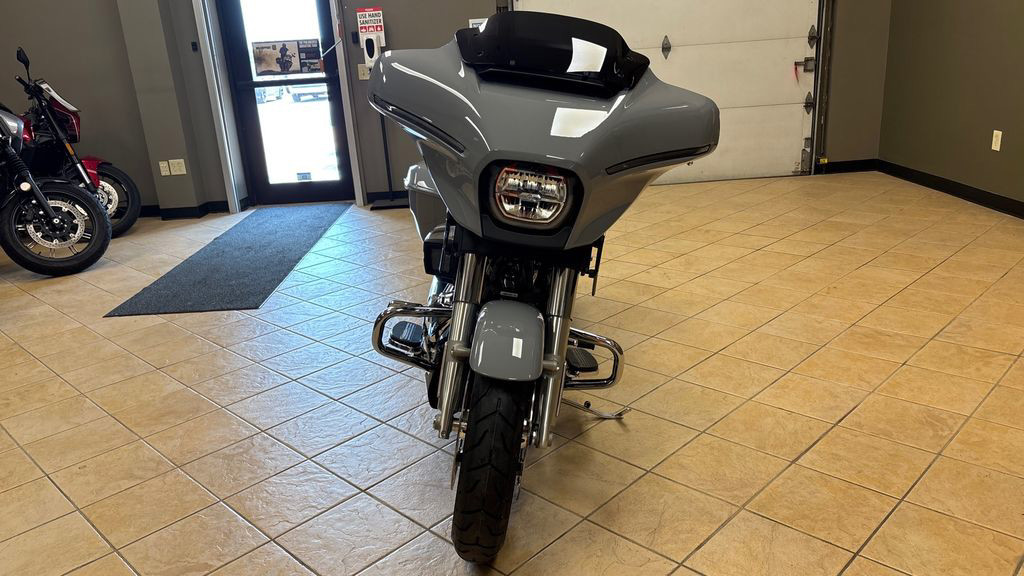 Street Glide®