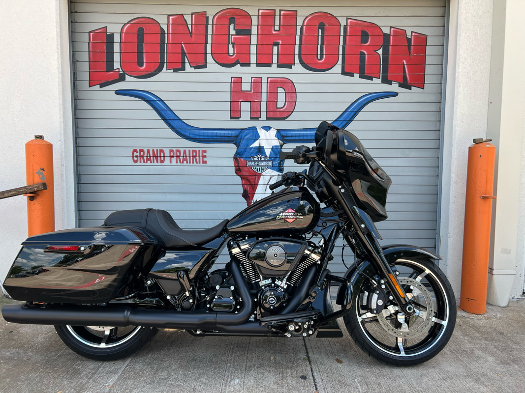 Street Glide®