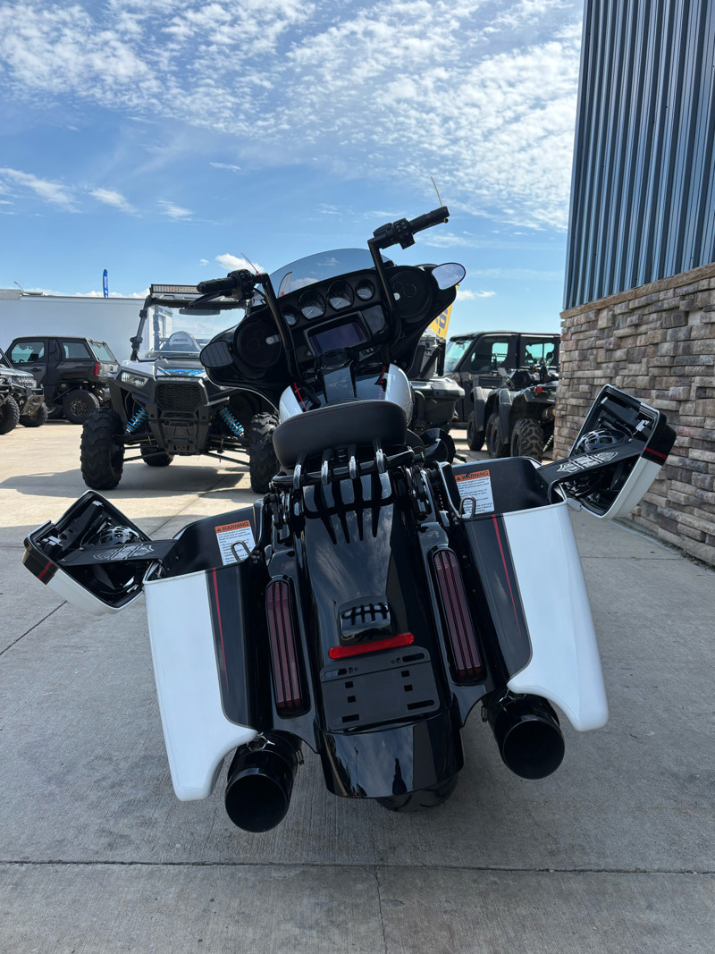 CVO® Street Glide®