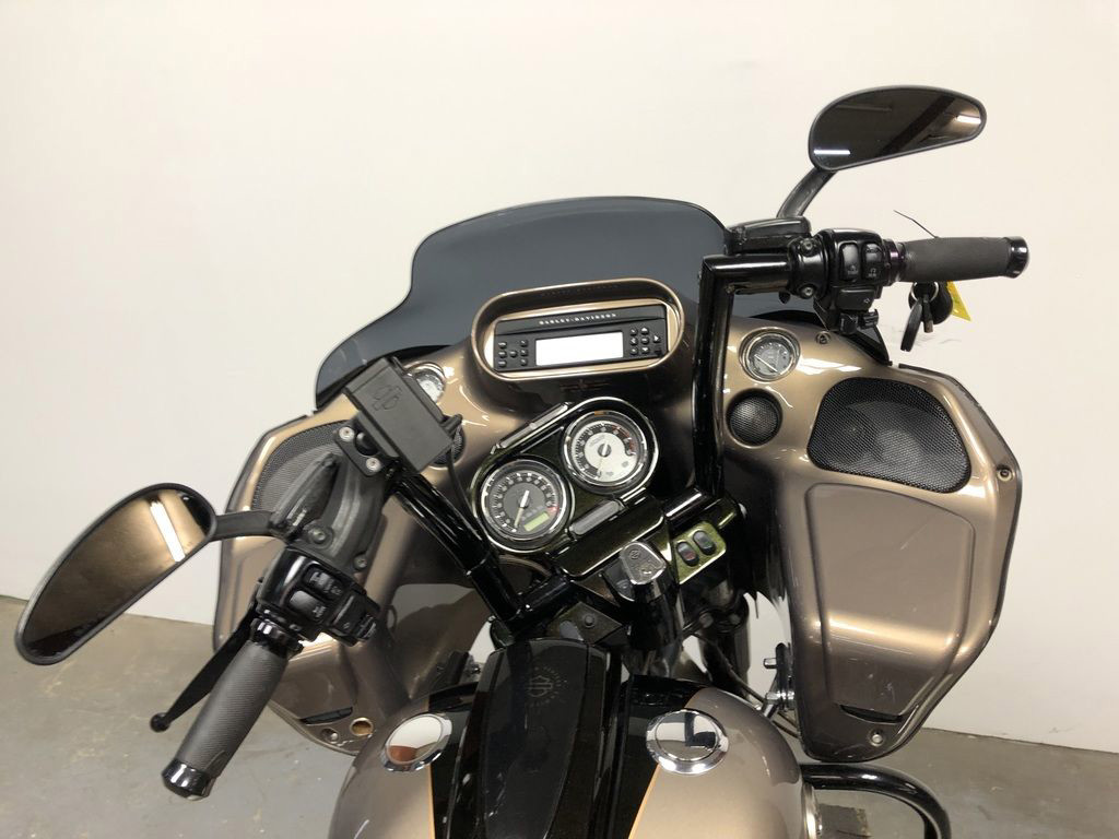 CVO™ Road Glide® Custom 