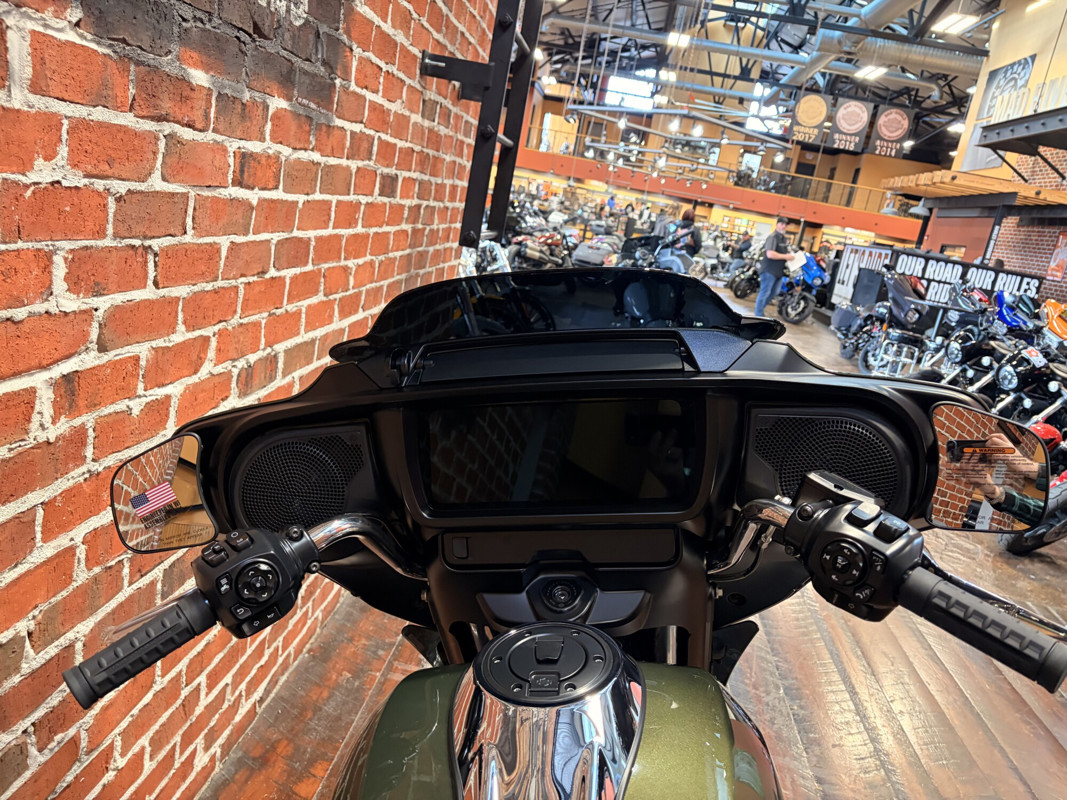 Street Glide®