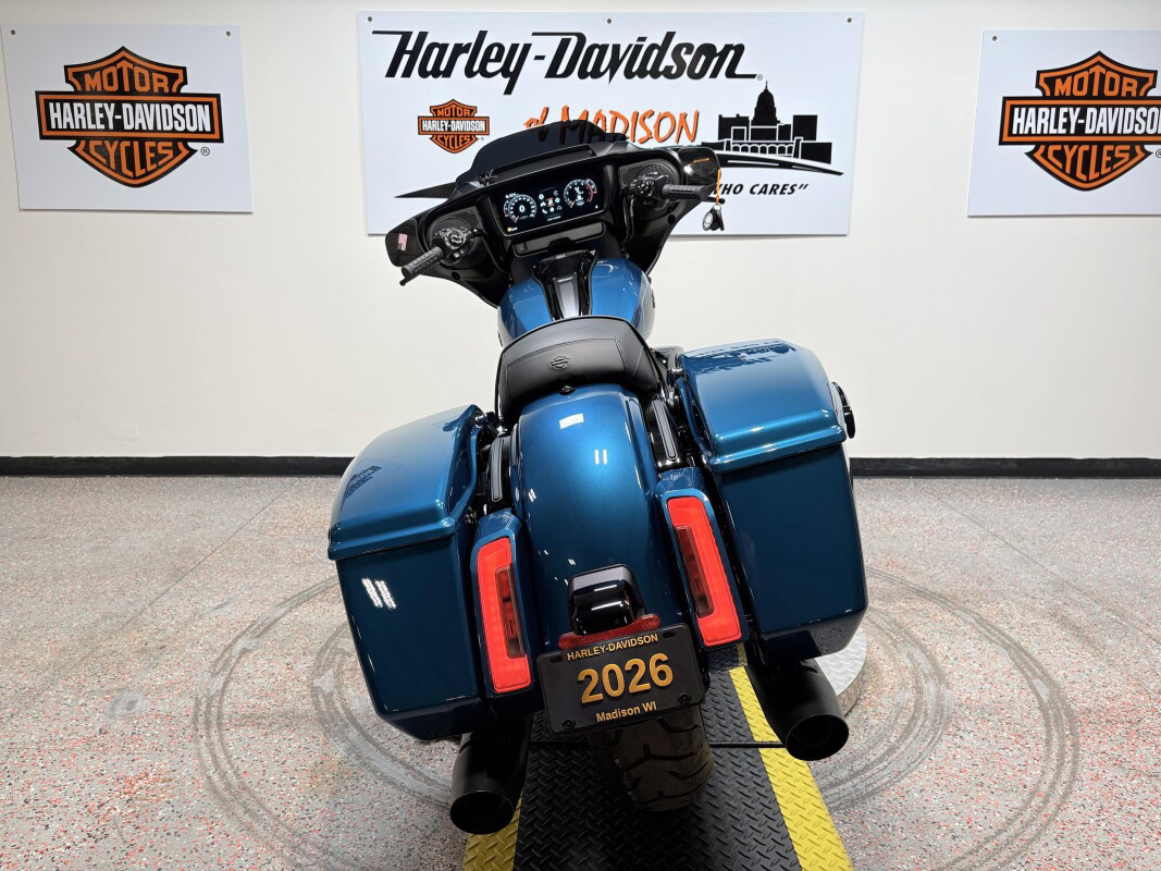 Street Glide®