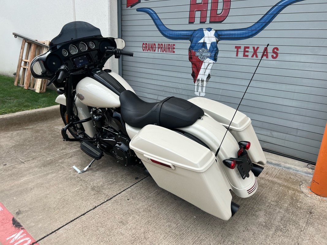 Street Glide® Special