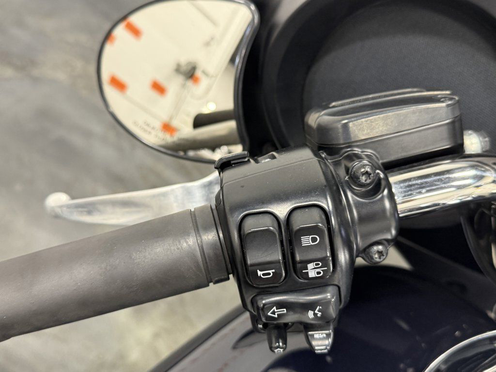 Street Glide®