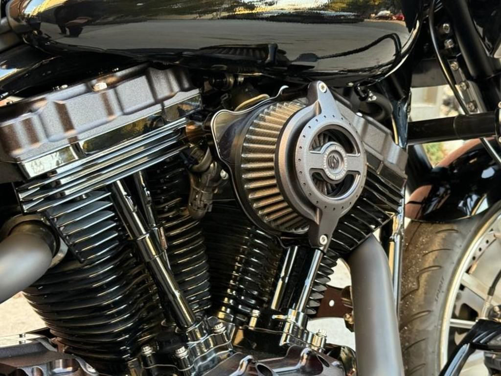 Road Glide®