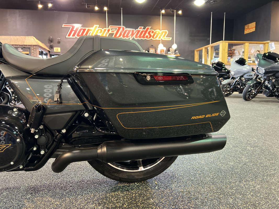 Road Glide®