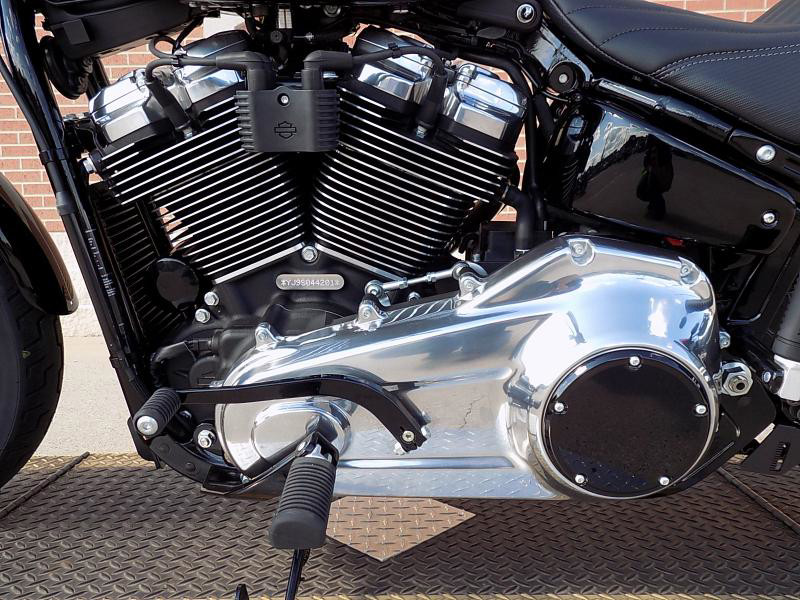 Street Bob®