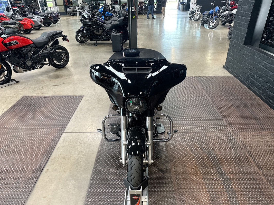 Street Glide®