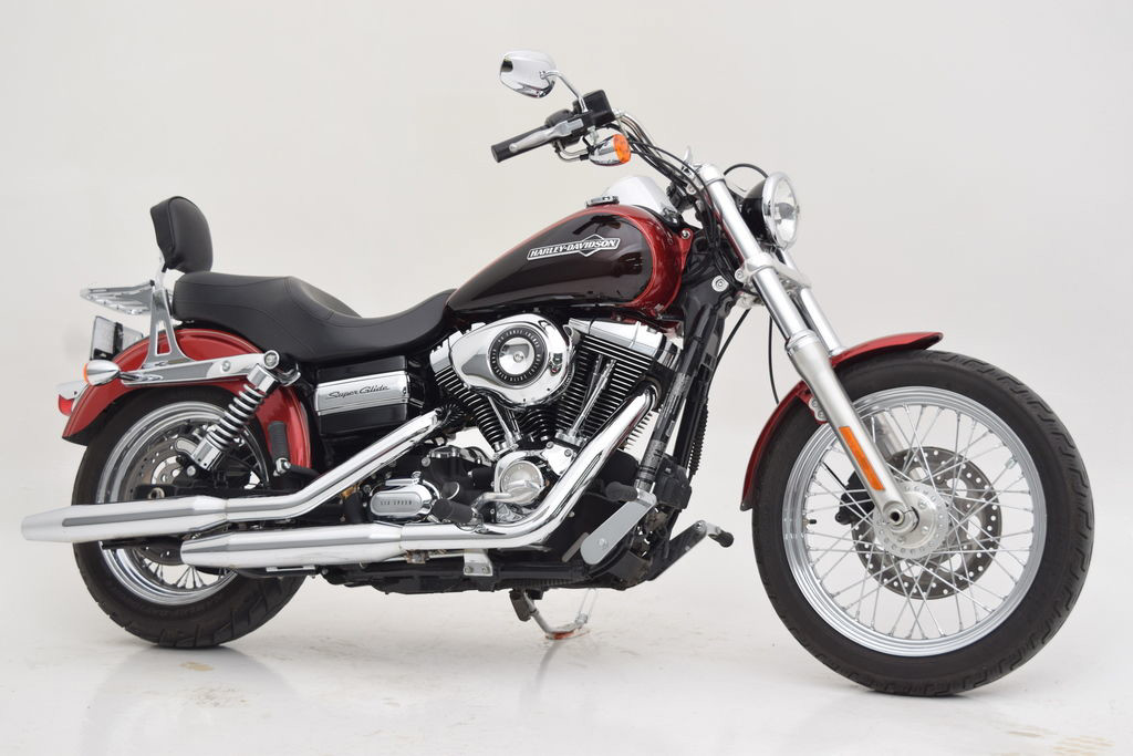 Dyna® Super Glide® Custom