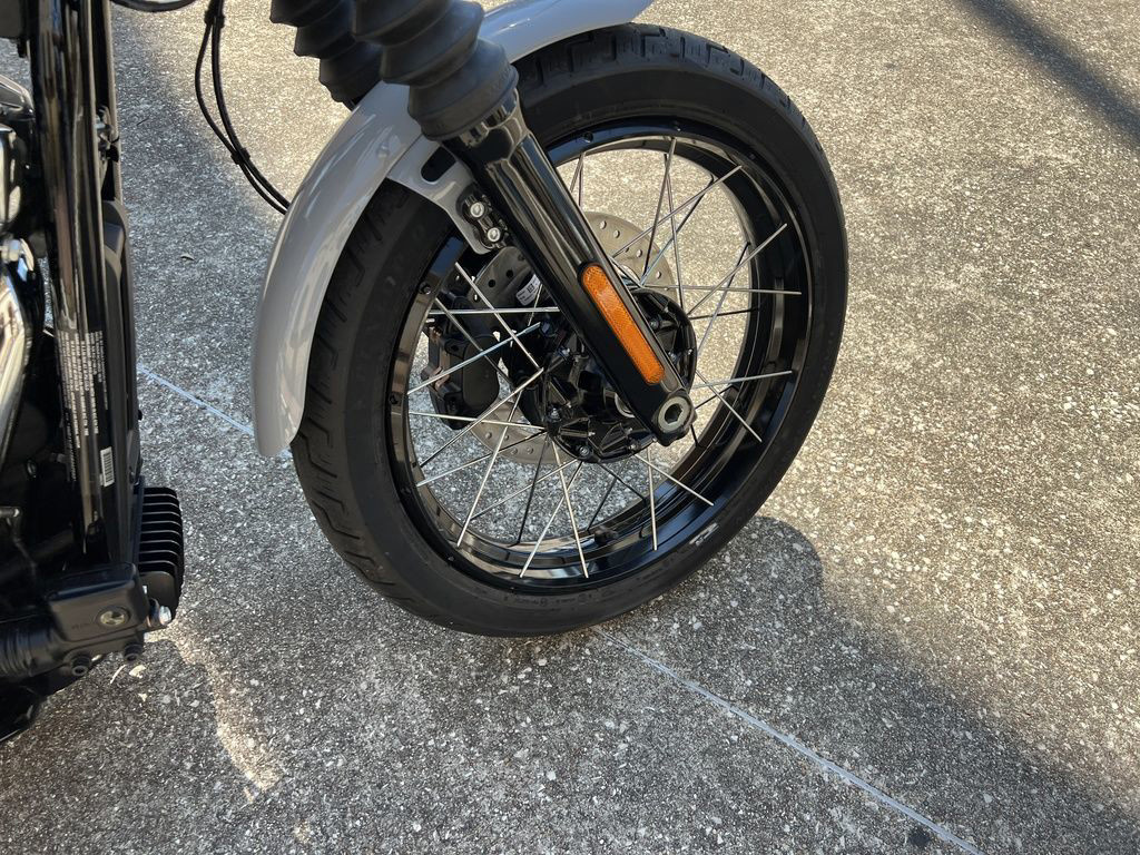 Street Bob®