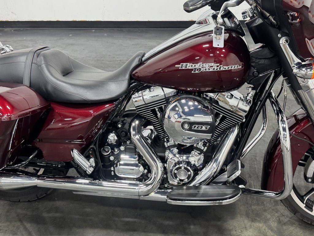 Street Glide®