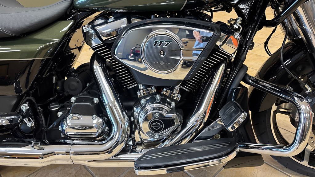 Road Glide®