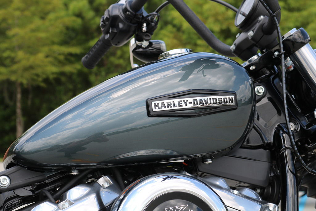 Street Bob®