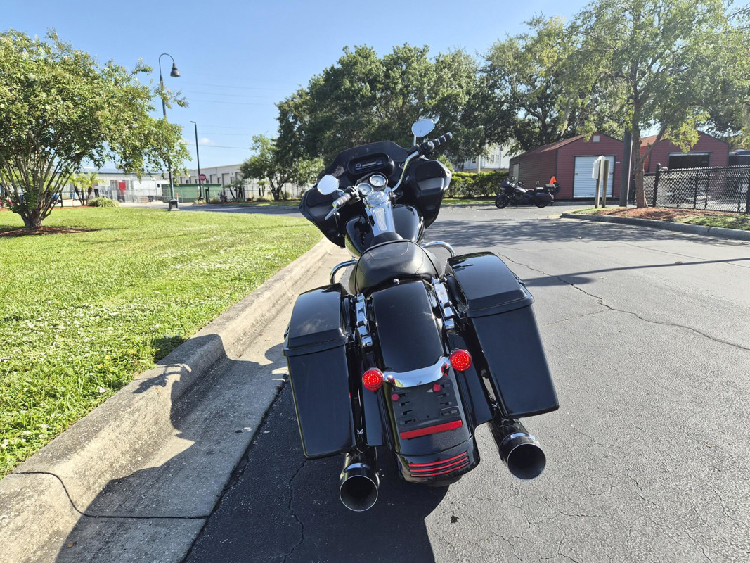 Road Glide® Custom