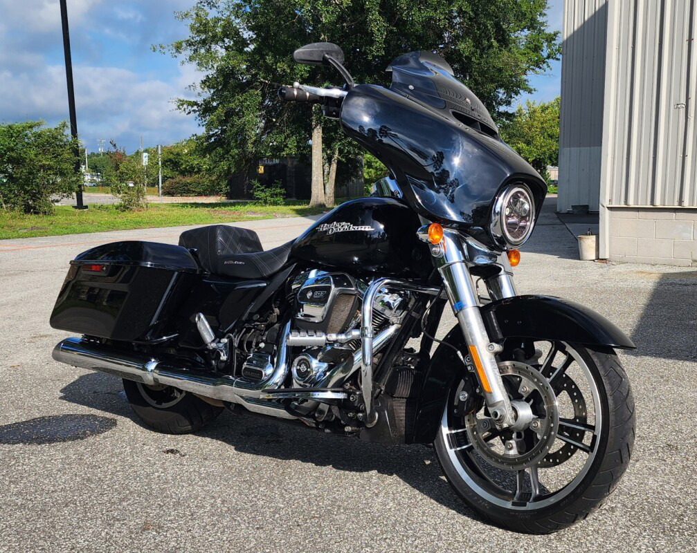 Street Glide®