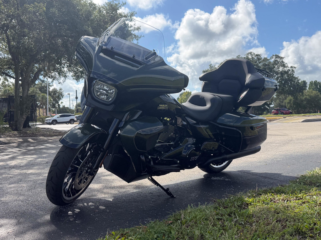 Street Glide® Limited