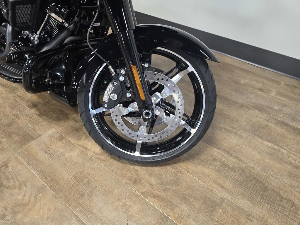 Road Glide®