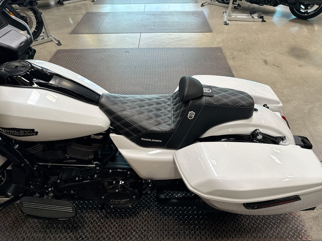 Road Glide®