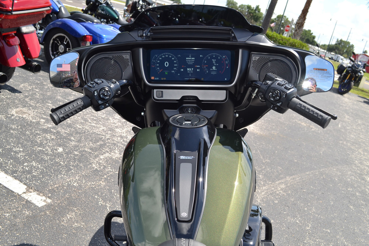 Street Glide®