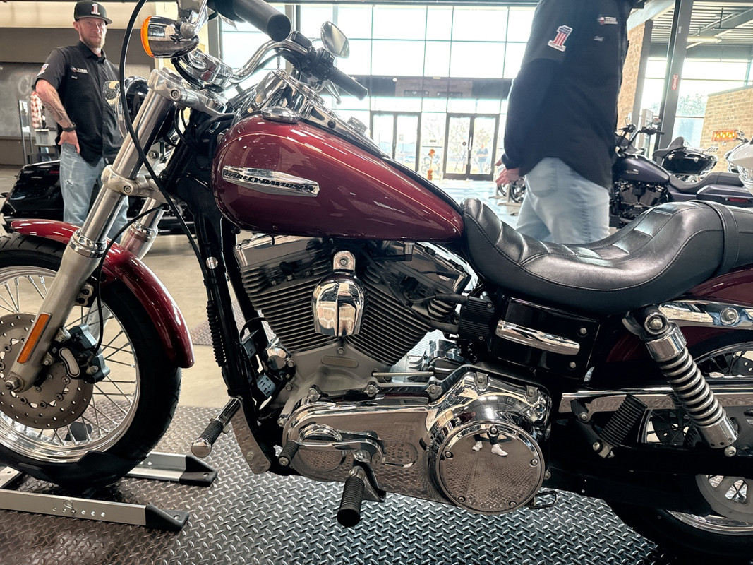 Dyna® Super Glide® Custom