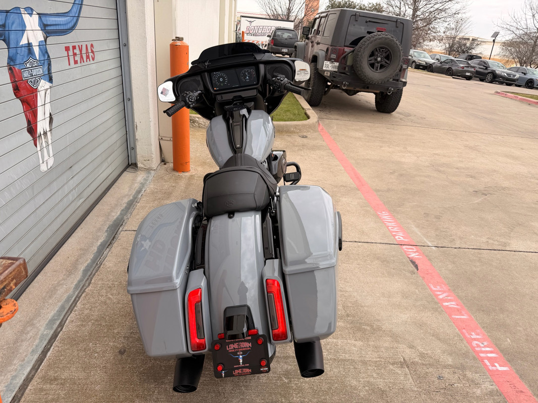 Street Glide®