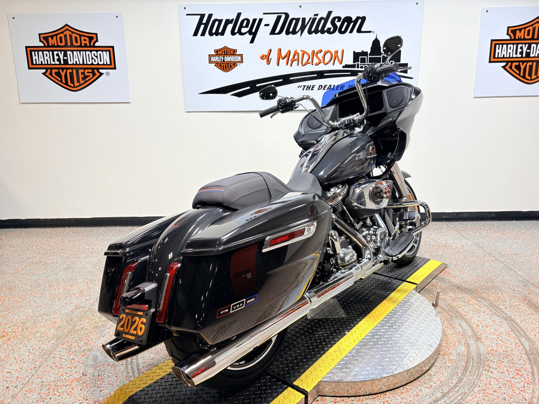 Road Glide®