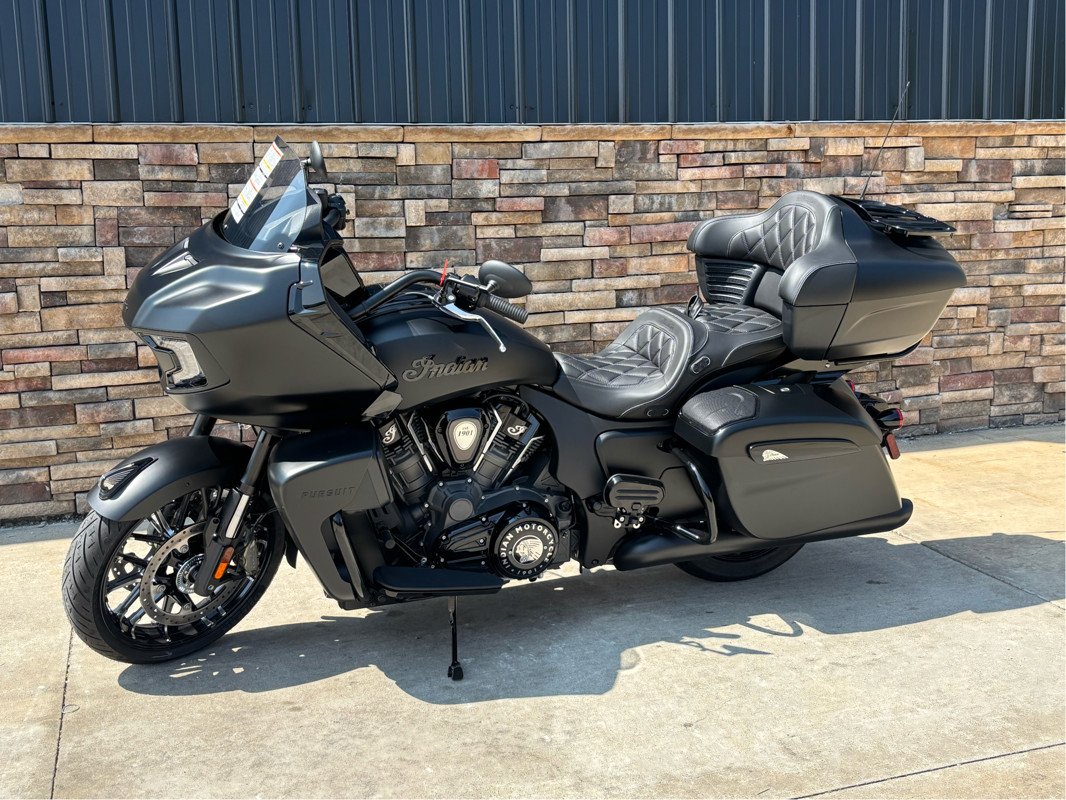 Pursuit Dark Horse