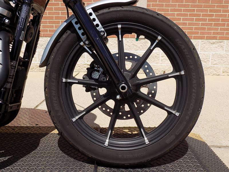 Iron 883®