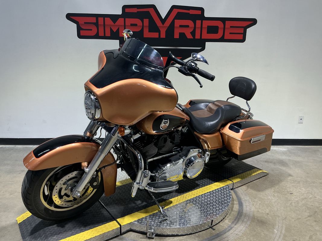 Street Glide®