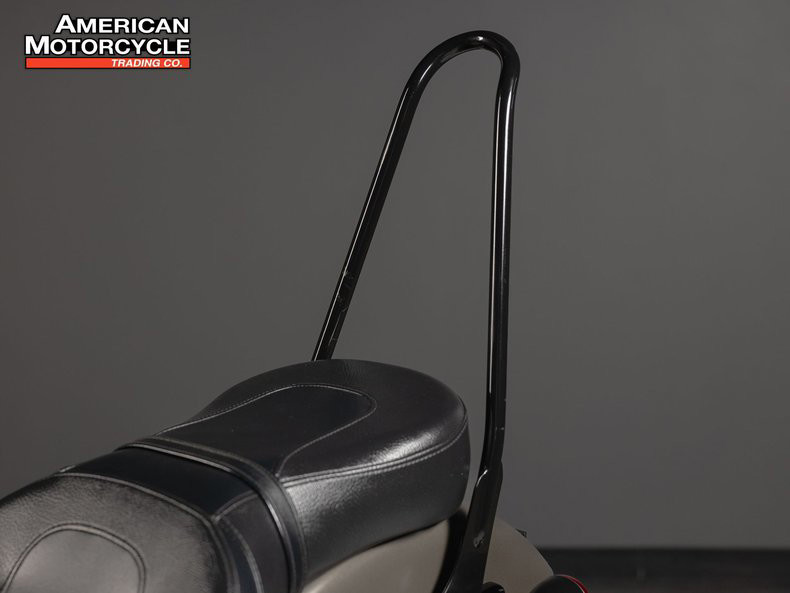 Softail® Street Bob®