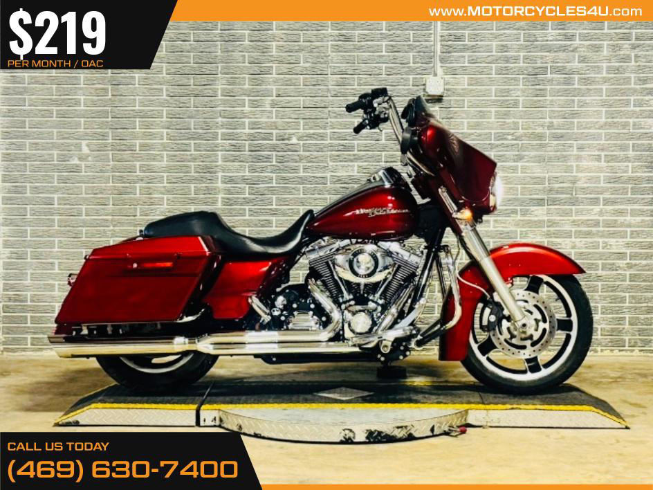 Street Glide®