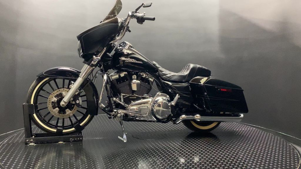 Street Glide® Special