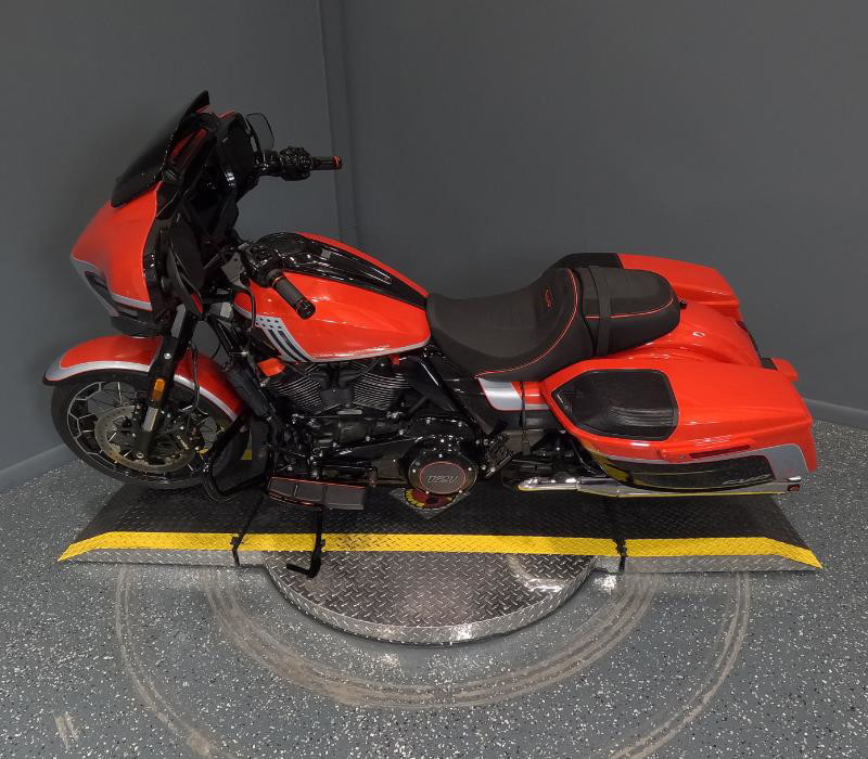 CVO® Street Glide®