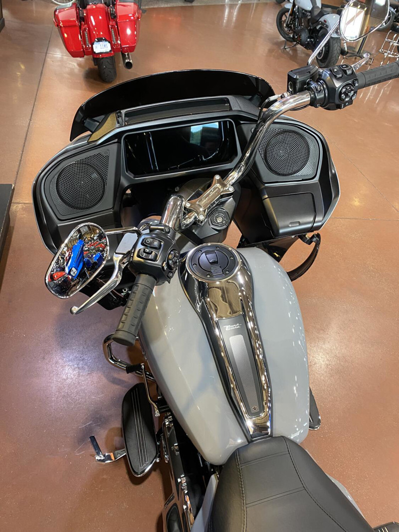 Road Glide®