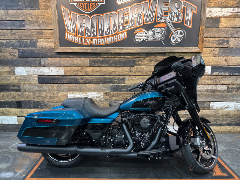 Street Glide®