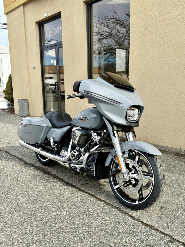 Street Glide®