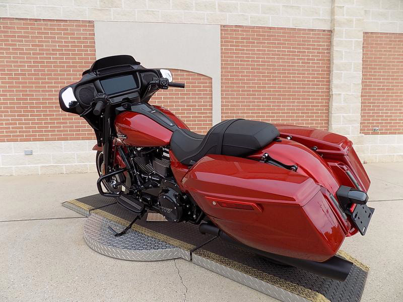 Street Glide®