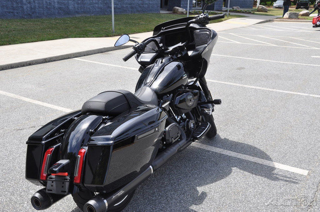 Road Glide®