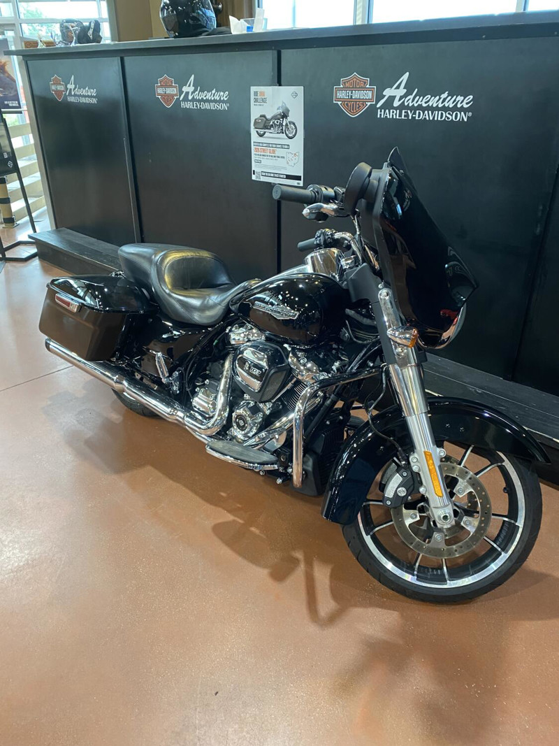 Street Glide®