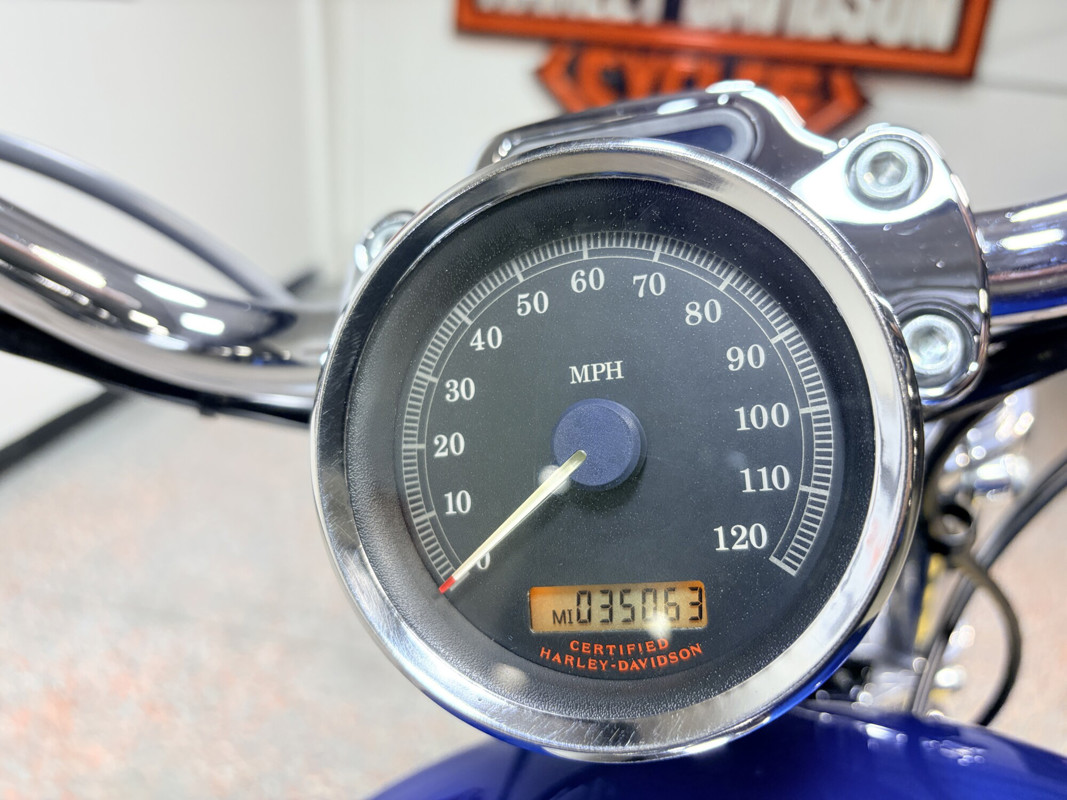 Sportster® 883 Custom