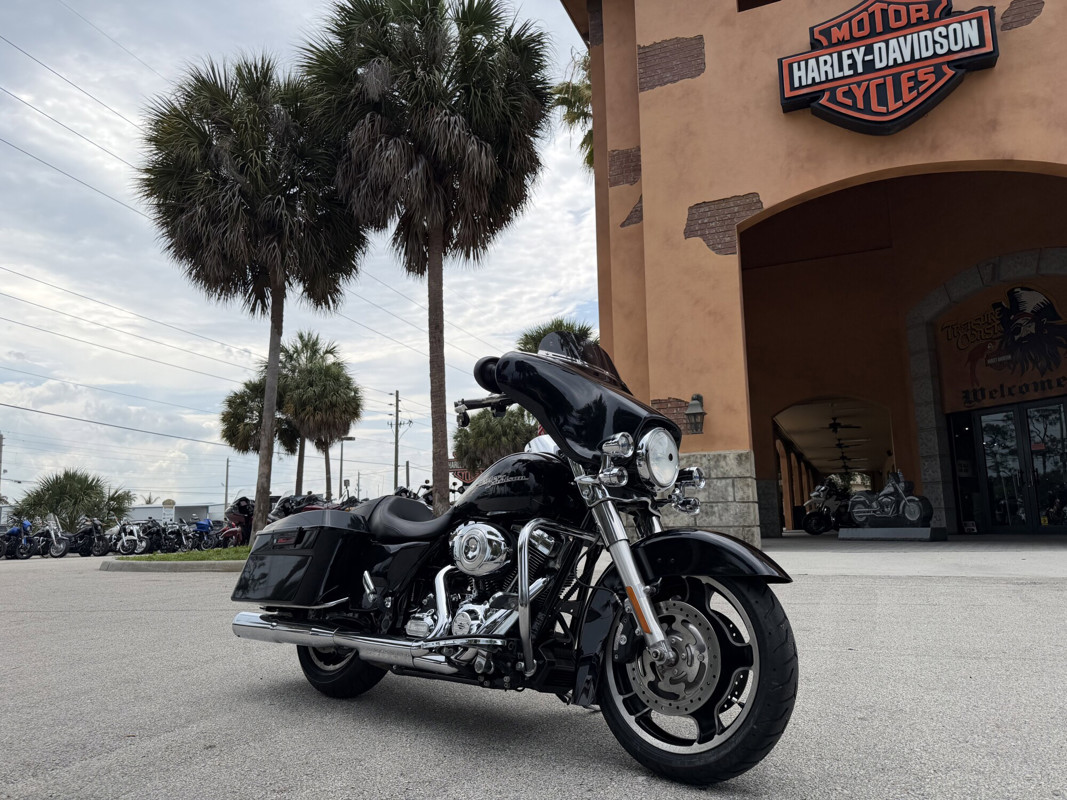 Street Glide®