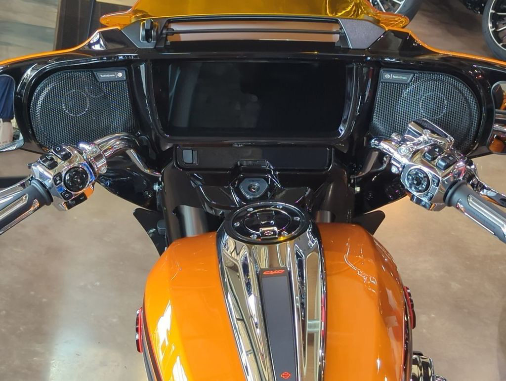 CVO® Street Glide®